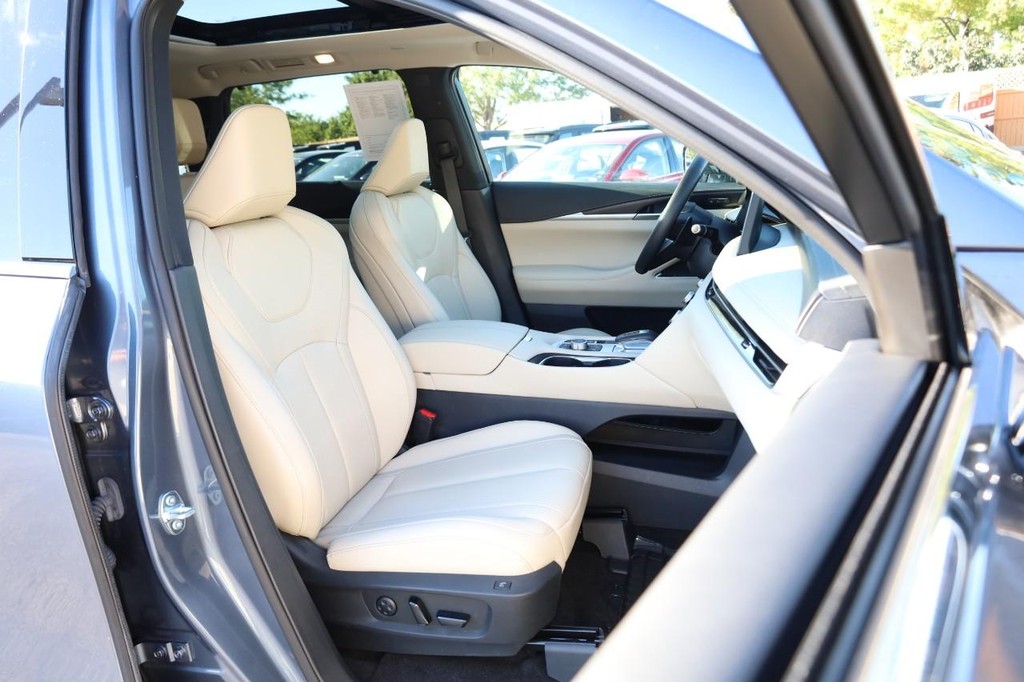 INFINITI QX60 Vehicle Image 31