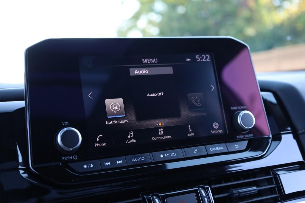 Nissan Pathfinder Vehicle Image 15