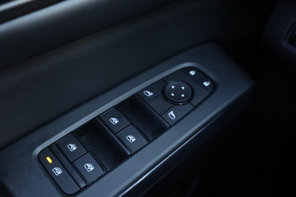 Nissan Pathfinder Vehicle Image 22