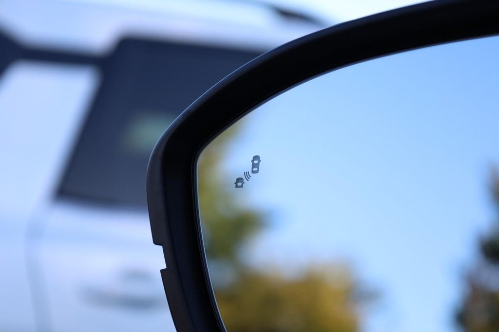 Nissan Pathfinder Vehicle Image 24