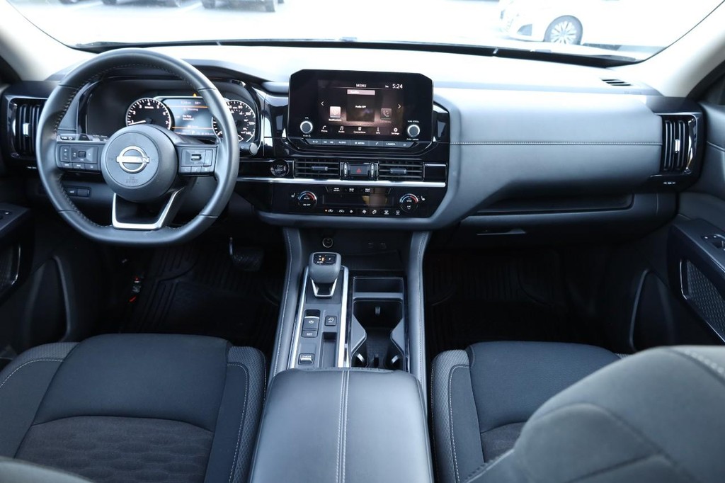 Nissan Pathfinder Vehicle Image 27