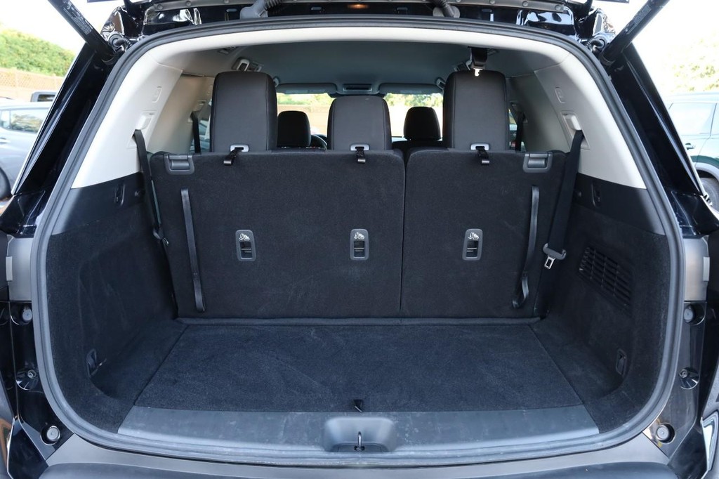 Nissan Pathfinder Vehicle Image 07