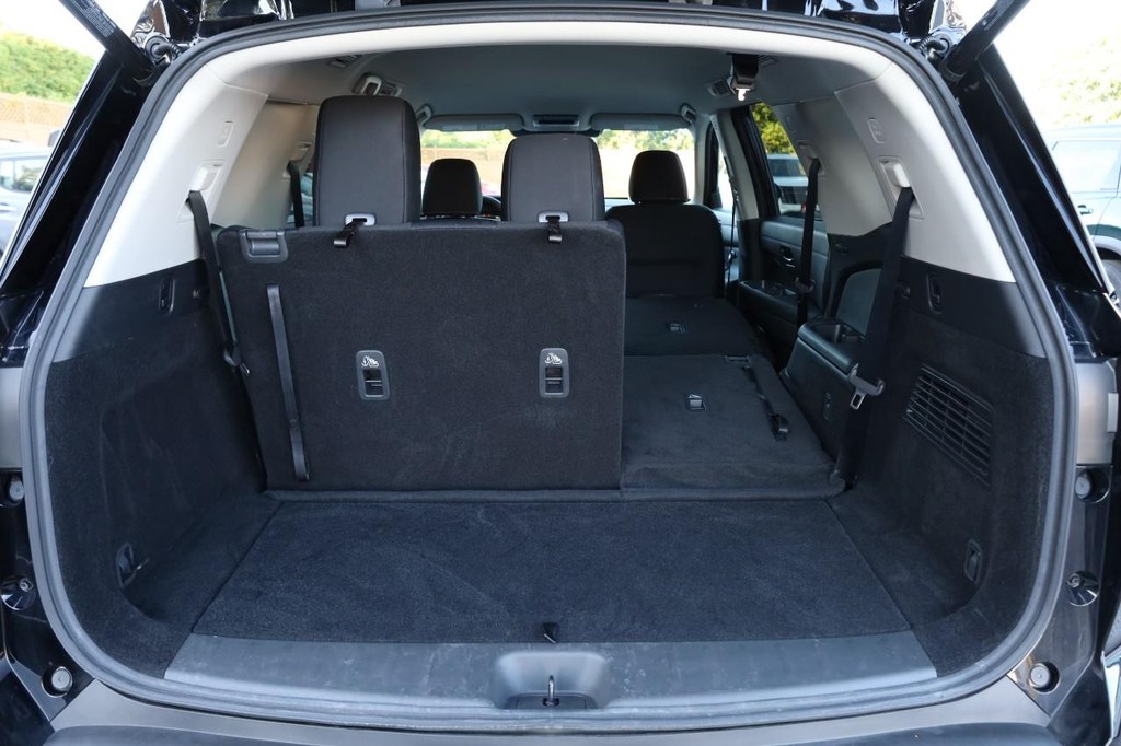 Nissan Pathfinder Vehicle Image 08