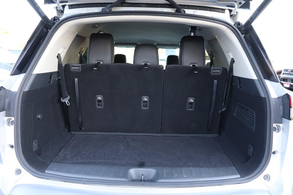 Nissan Pathfinder Vehicle Image 07