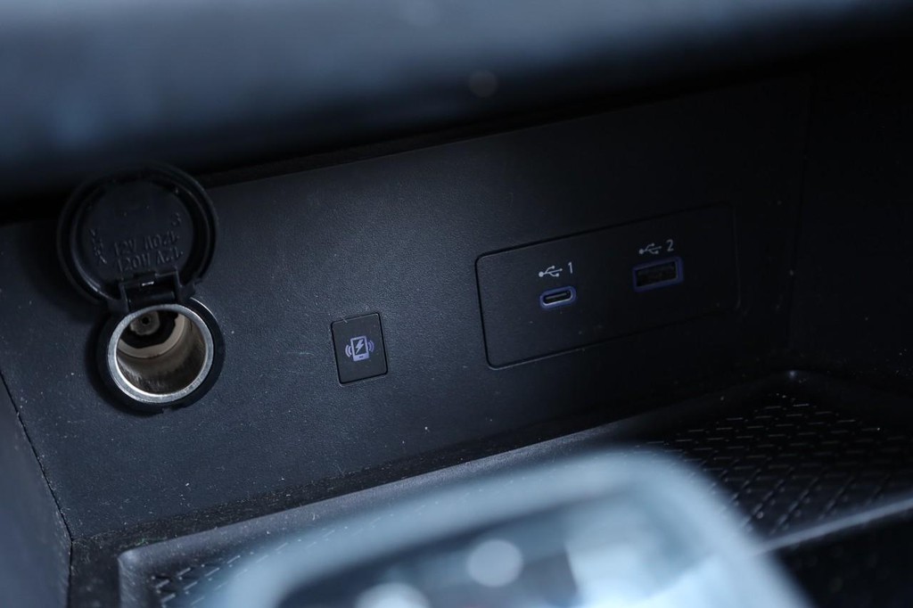 Nissan Pathfinder Vehicle Image 18