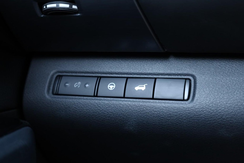 Nissan Pathfinder Vehicle Image 22