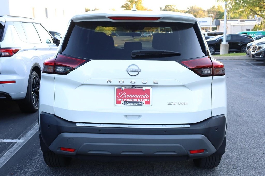 Nissan Rogue Vehicle Image 06