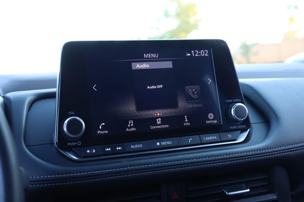 Nissan Rogue Vehicle Image 11