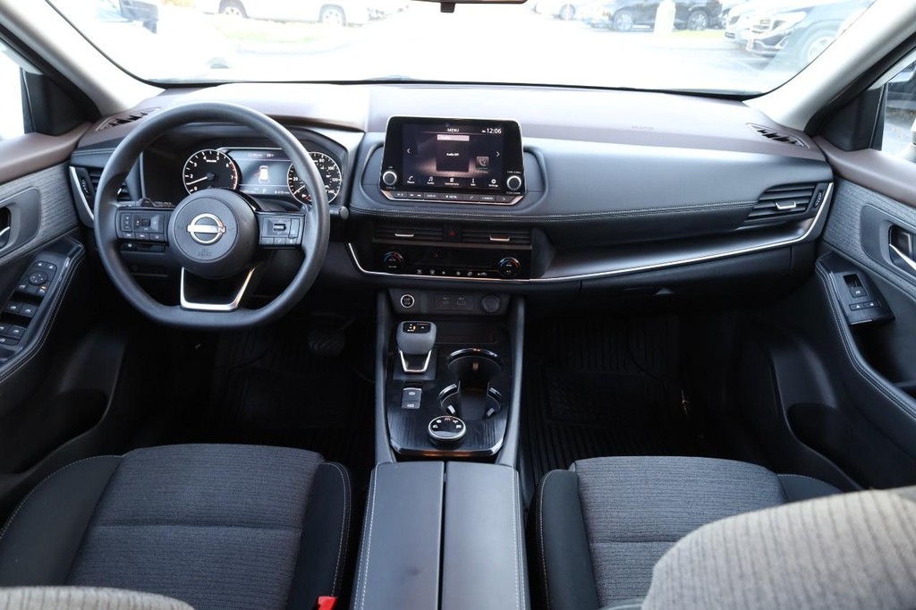 Nissan Rogue Vehicle Image 22