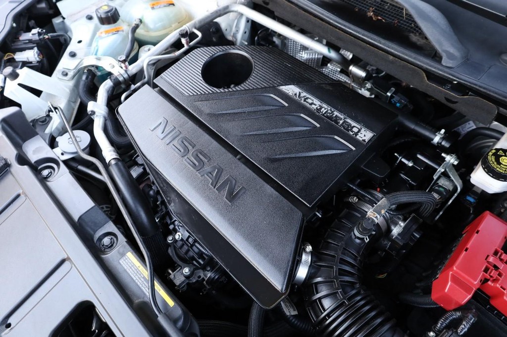 Nissan Rogue Vehicle Image 25