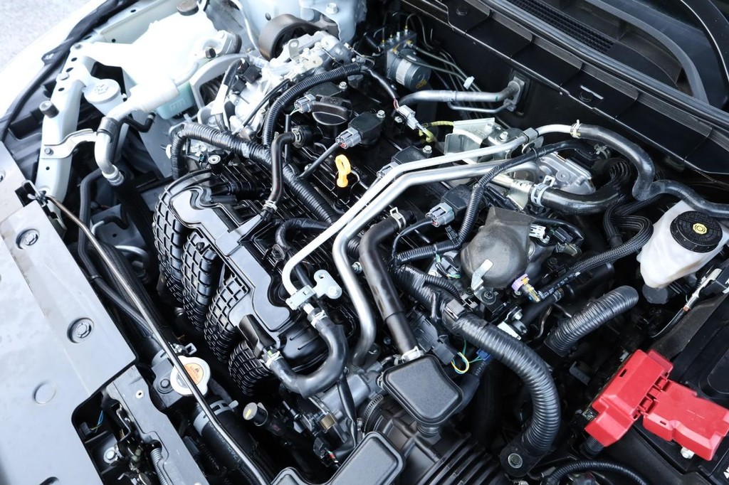 Nissan Altima Vehicle Image 26
