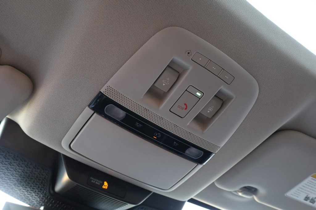 Nissan ARIYA Vehicle Image 19