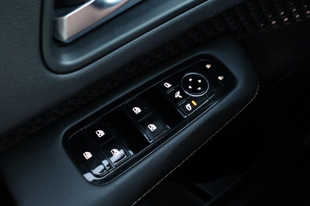 Nissan ARIYA Vehicle Image 20