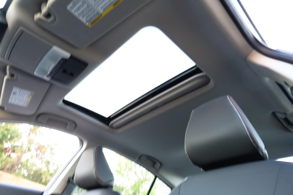 Nissan Altima Vehicle Image 09