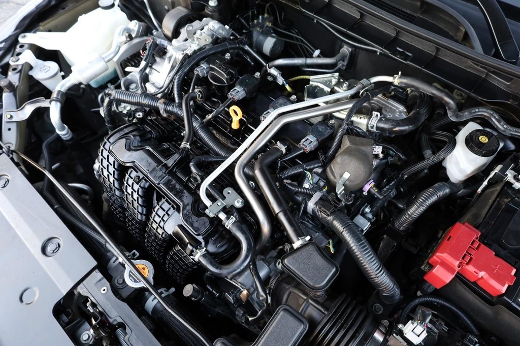 Nissan Altima Vehicle Image 26