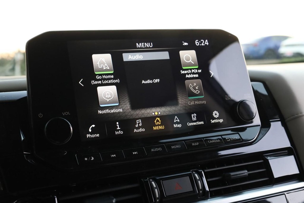 Nissan Pathfinder Vehicle Image 13