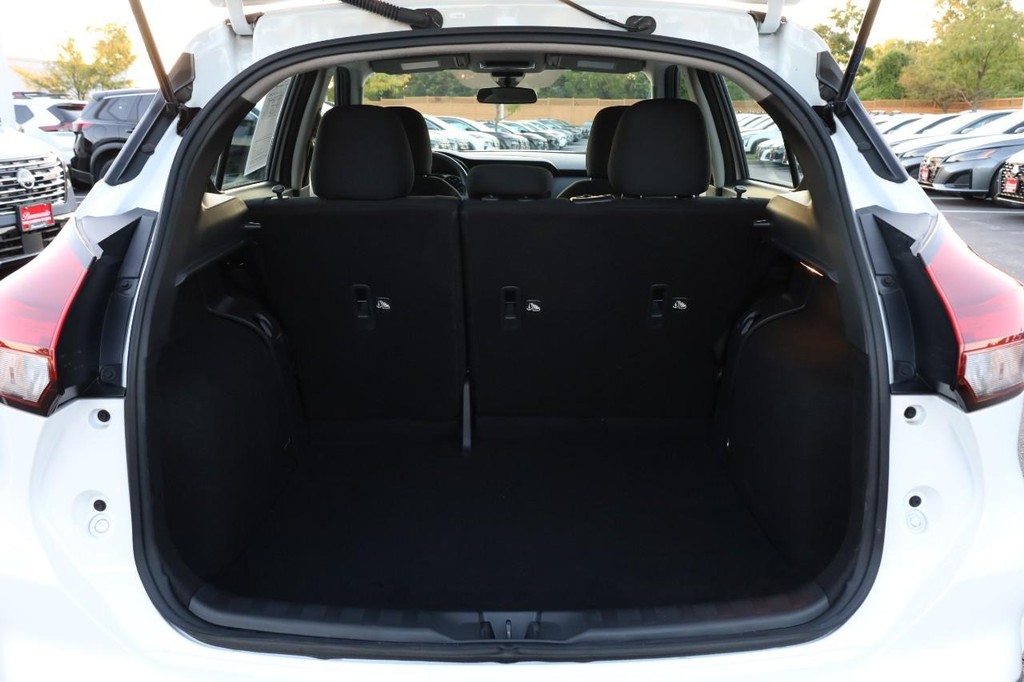 Nissan Kicks Play Vehicle Image 06