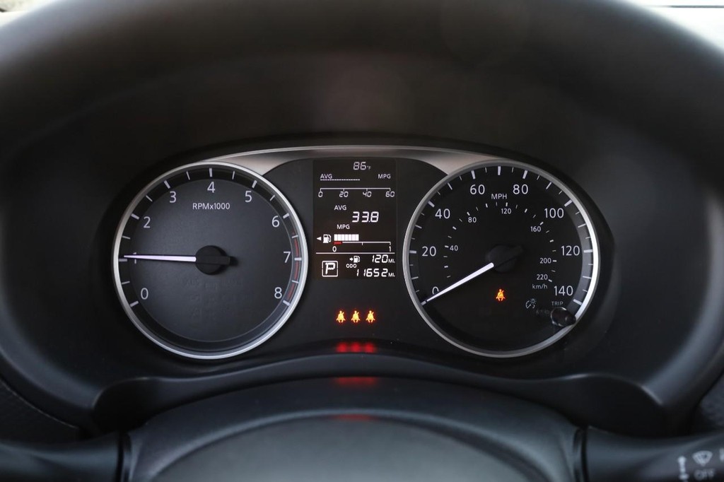 Nissan Kicks Play Vehicle Image 09