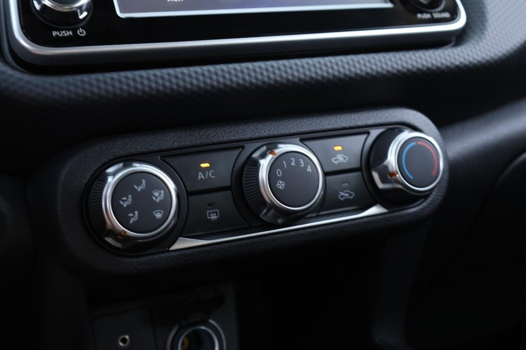 Nissan Kicks Play Vehicle Image 12