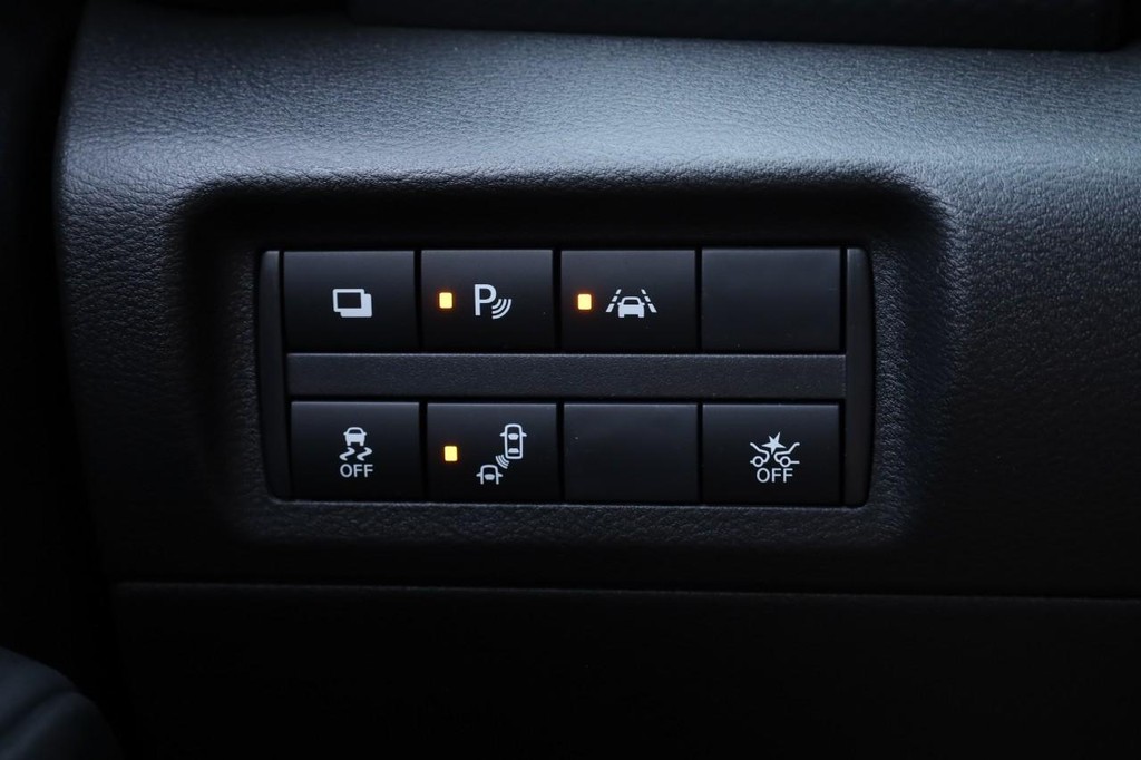 Nissan Kicks Play Vehicle Image 17