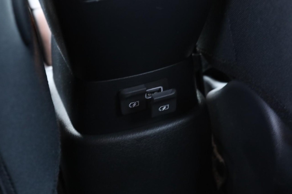 Nissan Kicks Play Vehicle Image 19