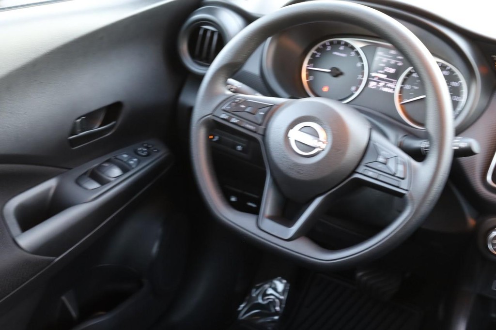 Nissan Kicks Play Vehicle Image 21