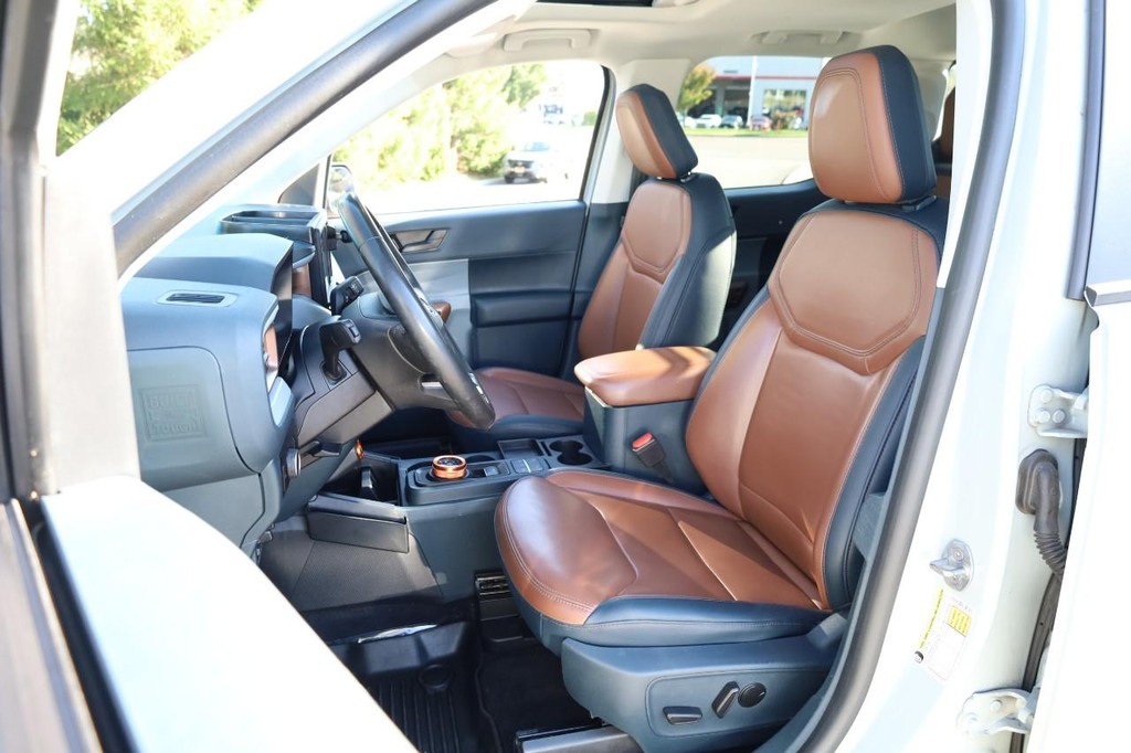 Ford Maverick Vehicle Image 08