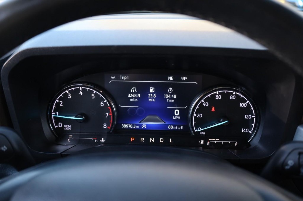 Ford Maverick Vehicle Image 11