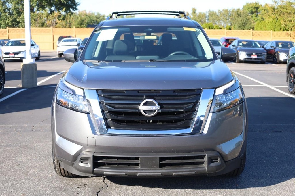 Nissan Pathfinder Vehicle Image 04
