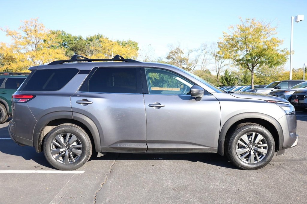 Nissan Pathfinder Vehicle Image 05