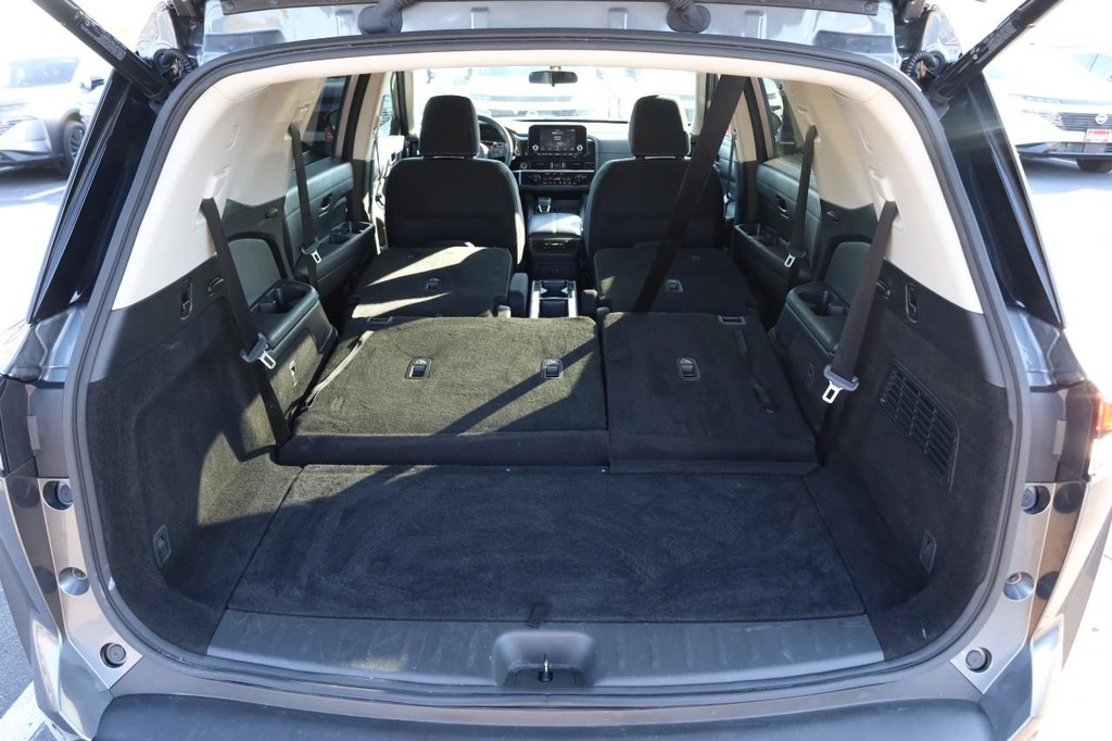 Nissan Pathfinder Vehicle Image 09