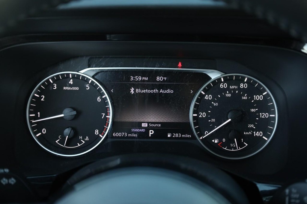 Nissan Pathfinder Vehicle Image 14