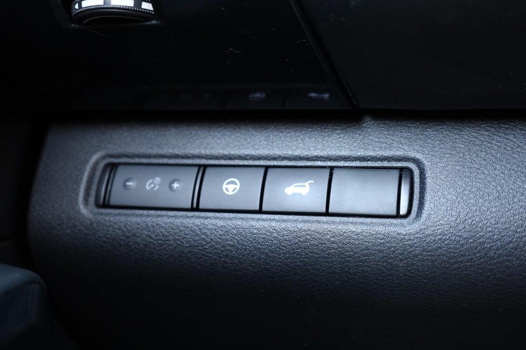 Nissan Pathfinder Vehicle Image 22