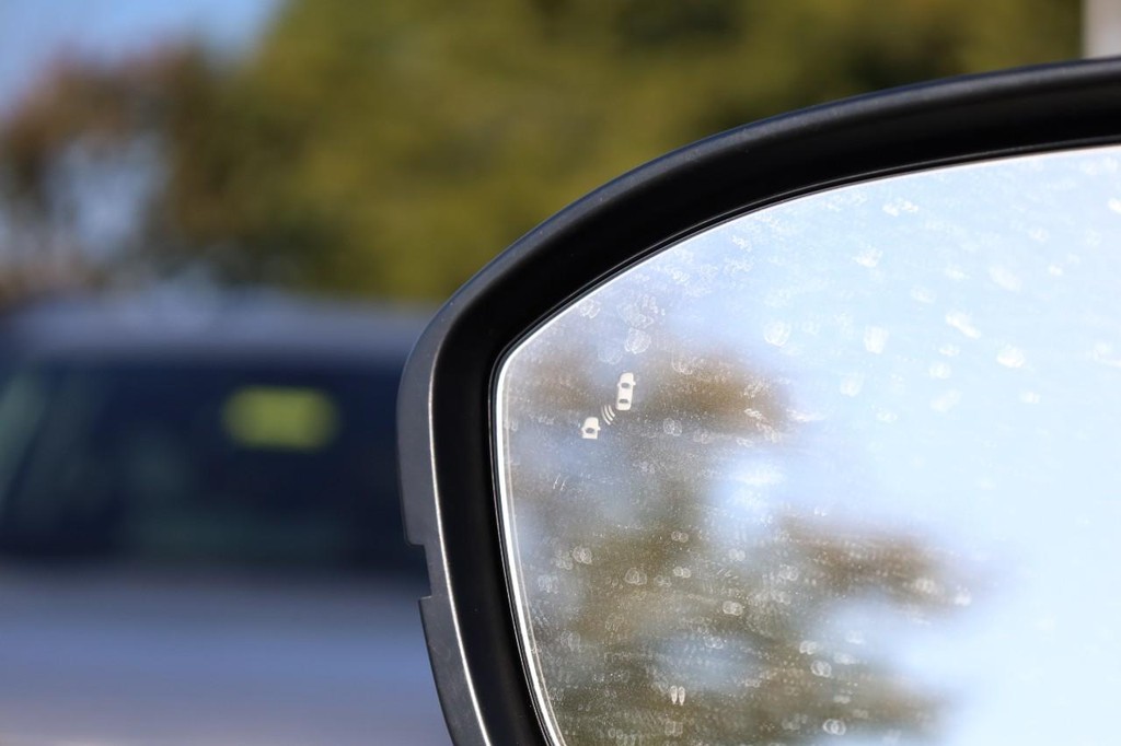 Nissan Pathfinder Vehicle Image 23