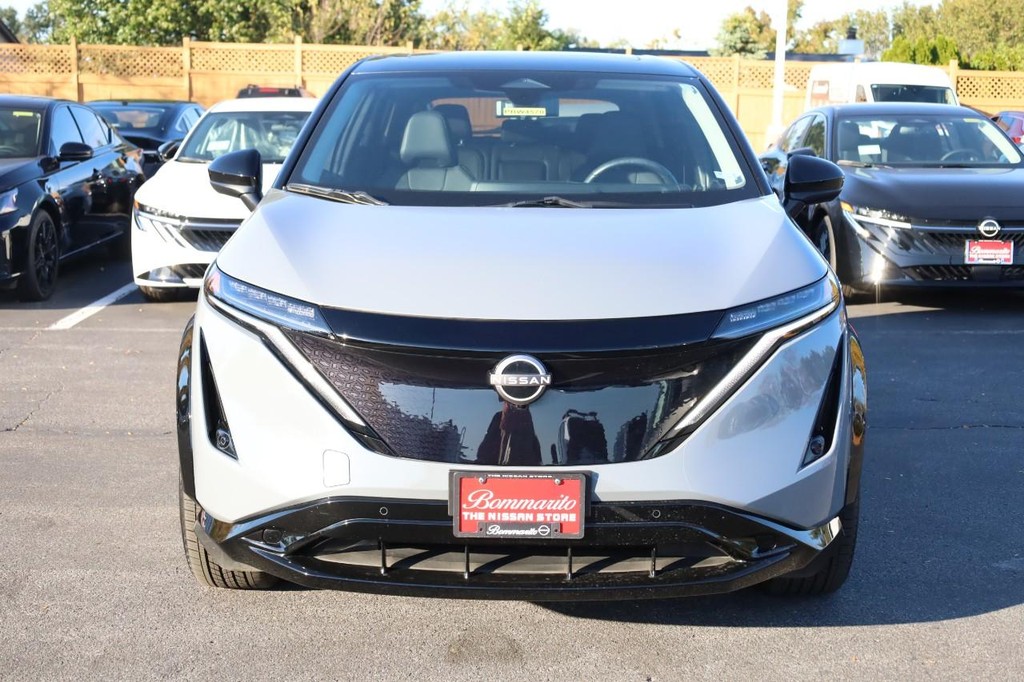 Nissan ARIYA Vehicle Full-screen Gallery Image 4