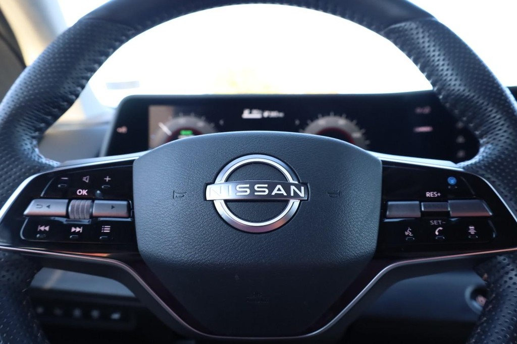 Nissan ARIYA Vehicle Full-screen Gallery Image 11