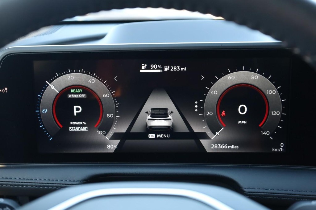 Nissan ARIYA Vehicle Full-screen Gallery Image 12