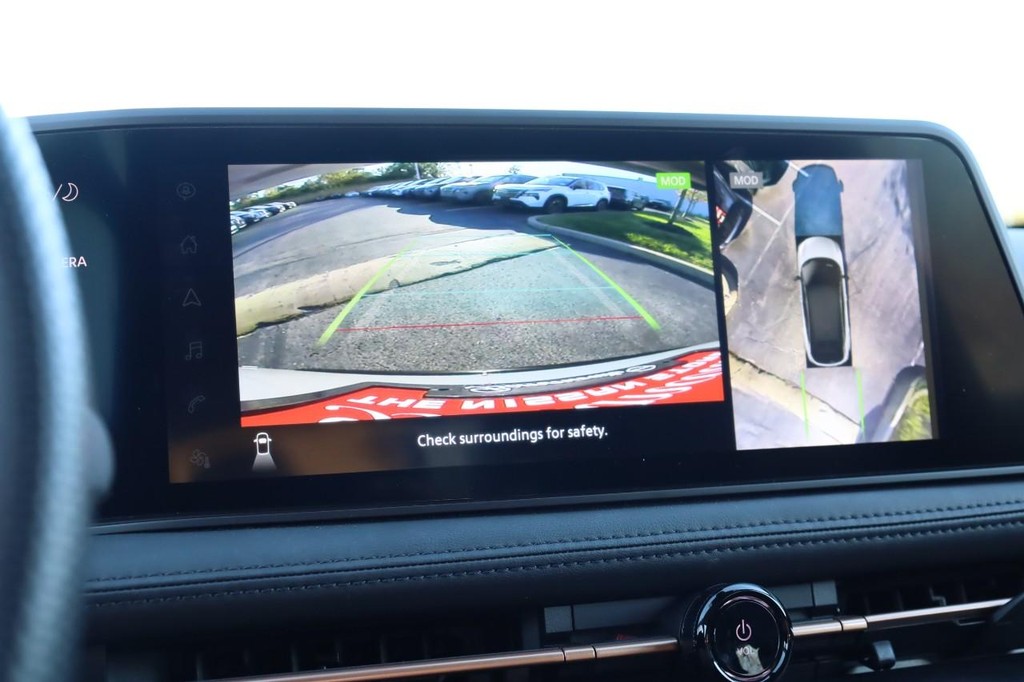 Nissan ARIYA Vehicle Full-screen Gallery Image 15