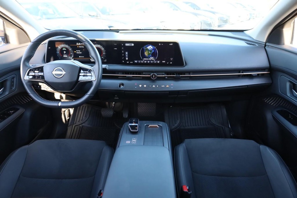 Nissan ARIYA Vehicle Full-screen Gallery Image 26