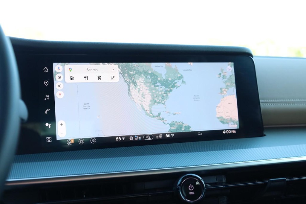 Nissan Murano Vehicle Full-screen Gallery Image 14