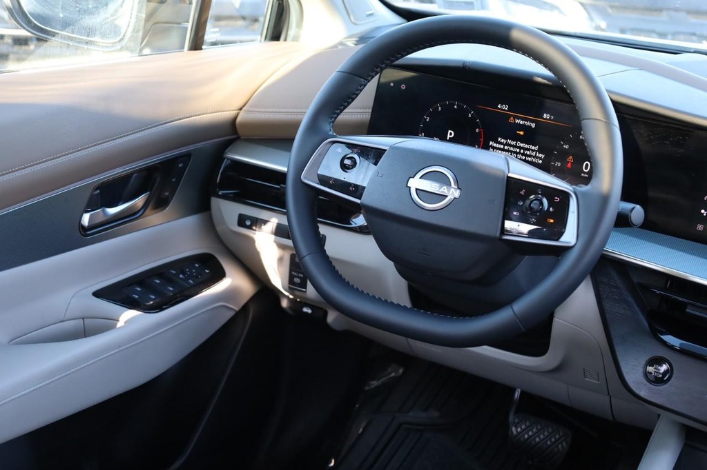 Nissan Murano Vehicle Full-screen Gallery Image 29