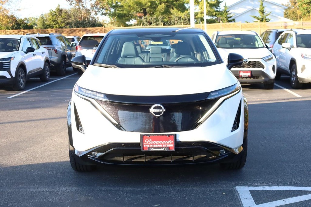 Nissan ARIYA Vehicle Full-screen Gallery Image 4