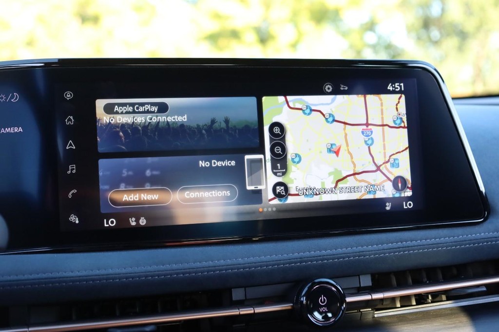 Nissan ARIYA Vehicle Full-screen Gallery Image 13