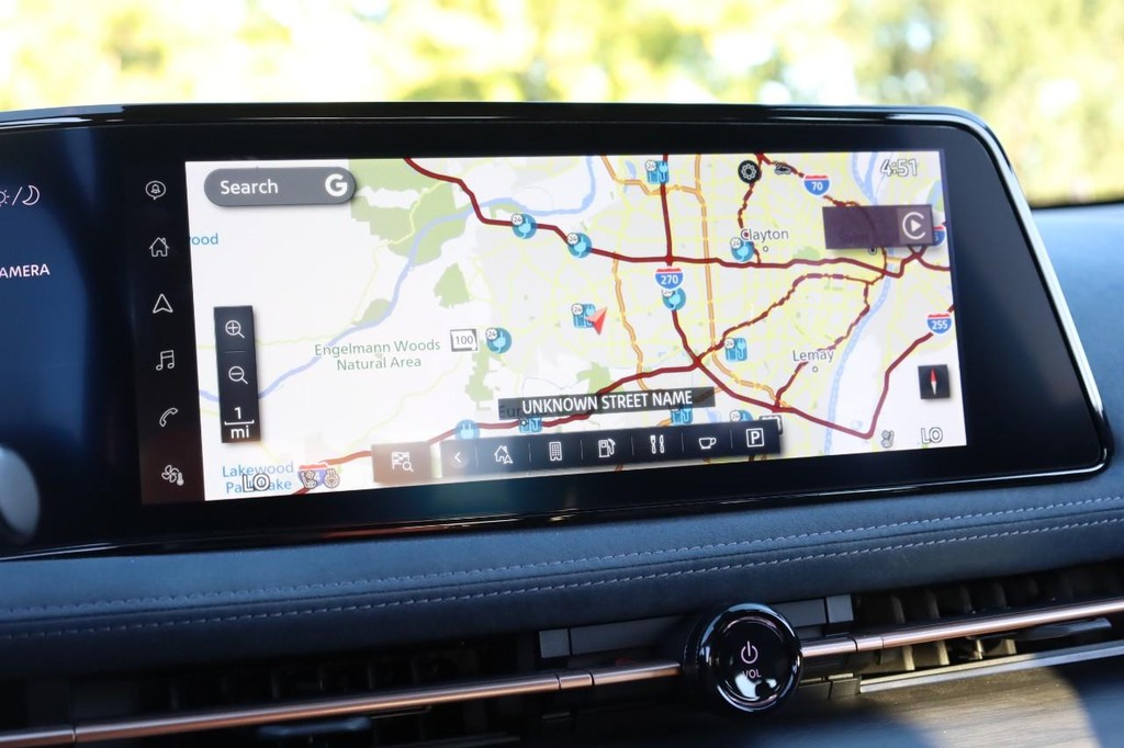 Nissan ARIYA Vehicle Full-screen Gallery Image 14