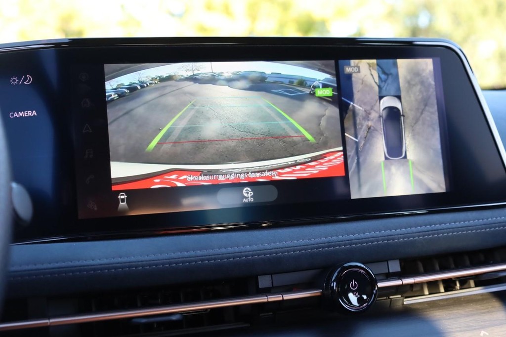 Nissan ARIYA Vehicle Full-screen Gallery Image 15