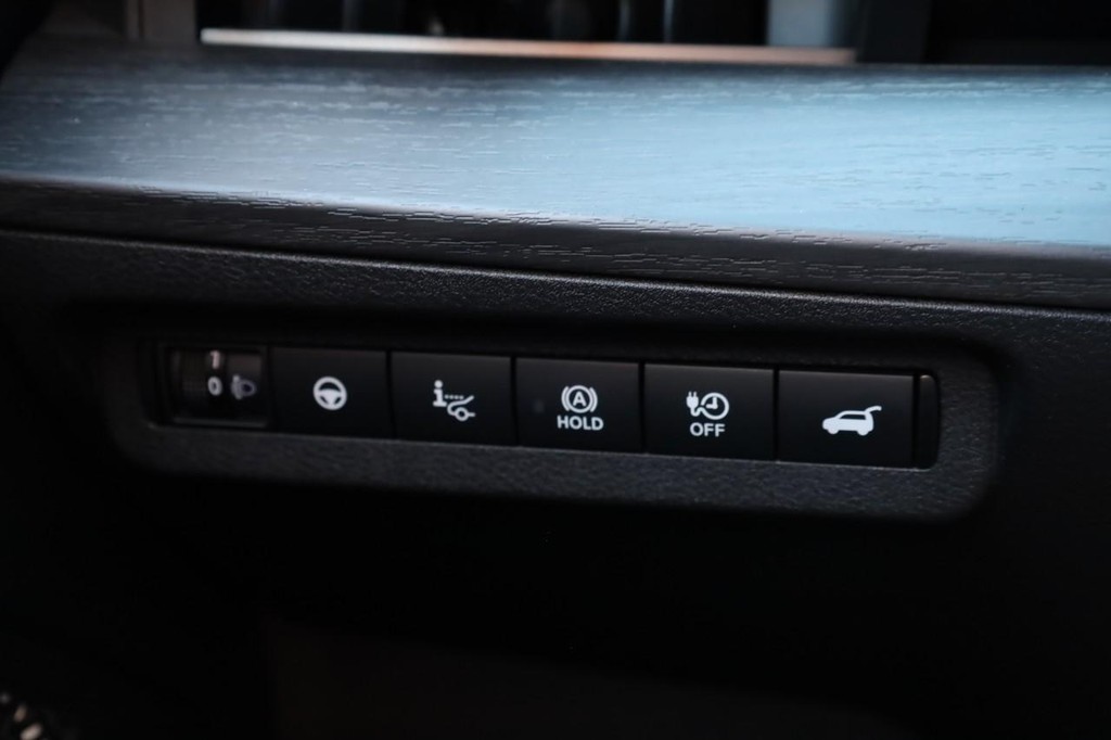 Nissan ARIYA Vehicle Full-screen Gallery Image 22