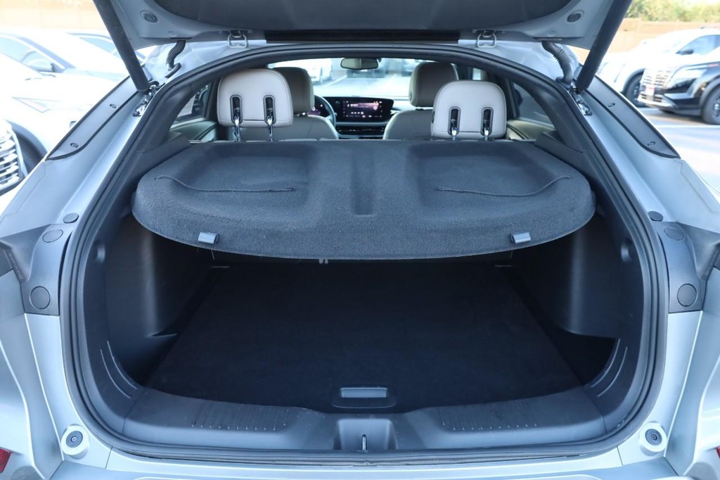 Buick Envista Vehicle Full-screen Gallery Image 7