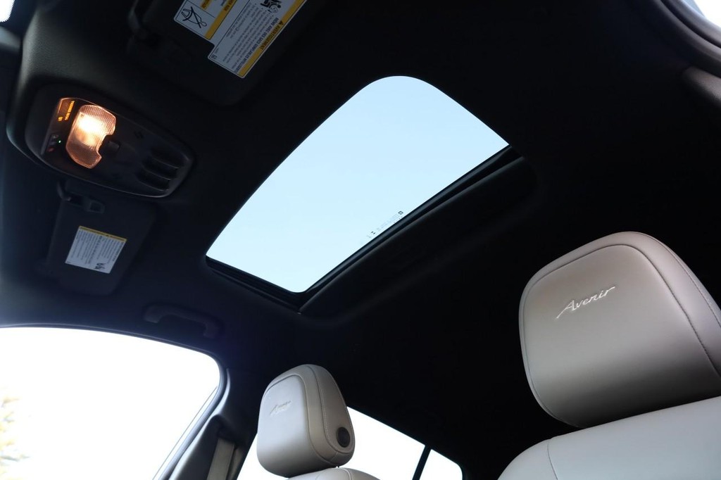 Buick Envista Vehicle Full-screen Gallery Image 9