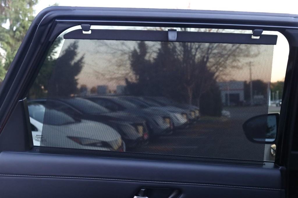 Nissan Pathfinder Vehicle Full-screen Gallery Image 26
