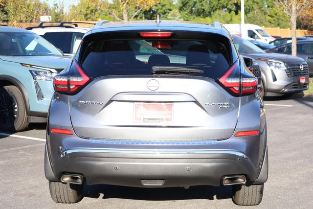 Nissan Murano Vehicle Full-screen Gallery Image 6